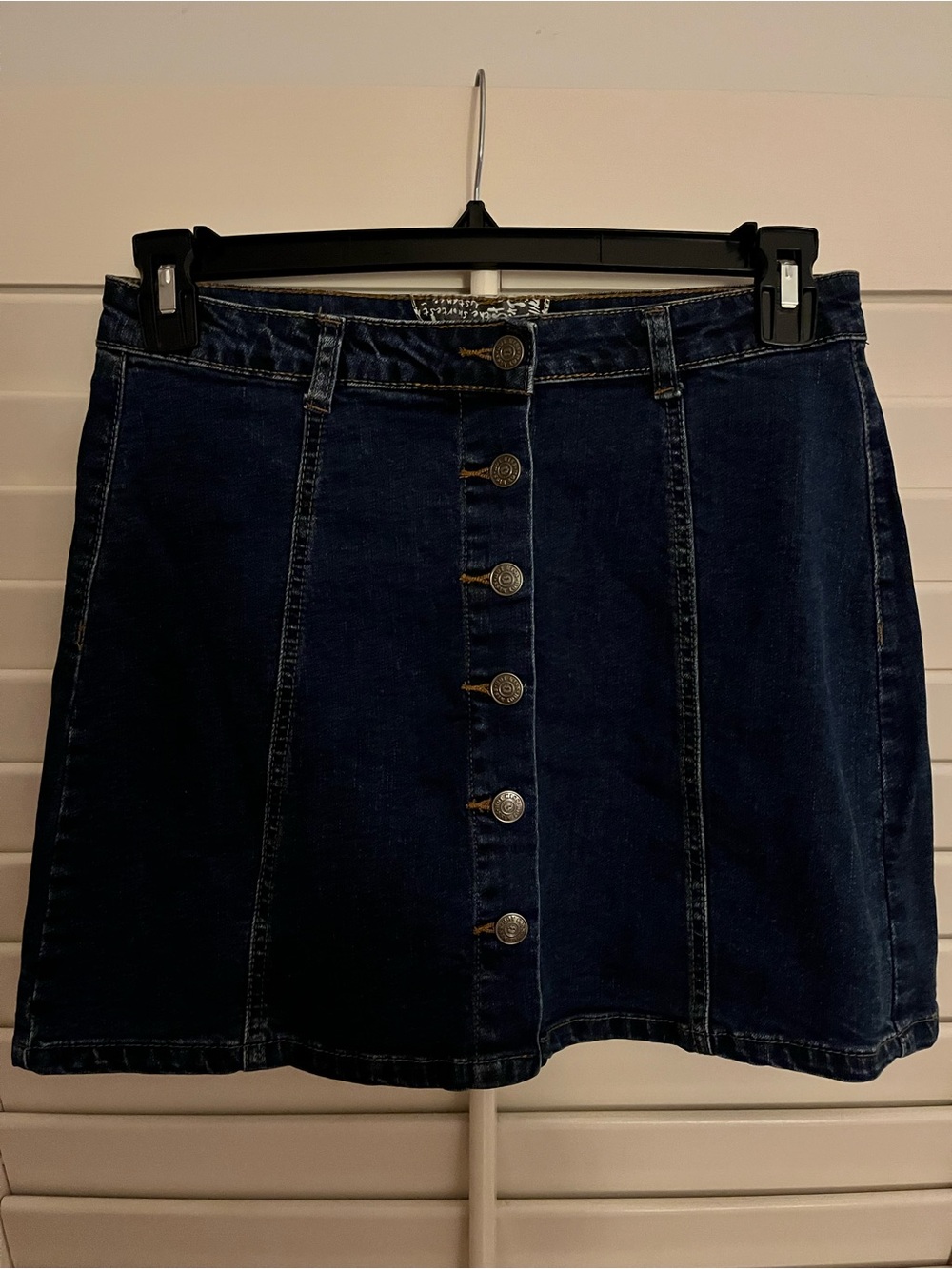 Hot Kiss button denim mini skirt